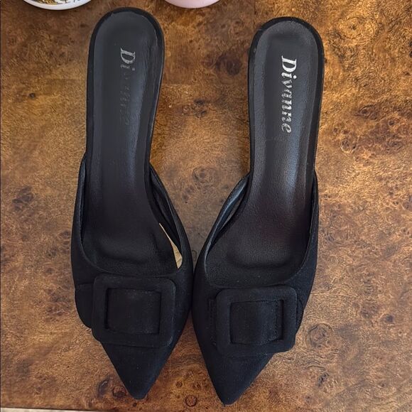 Manolo Blahnik Maysale Style Kitten Heel Black Women's Mules - Picture 1 of 3